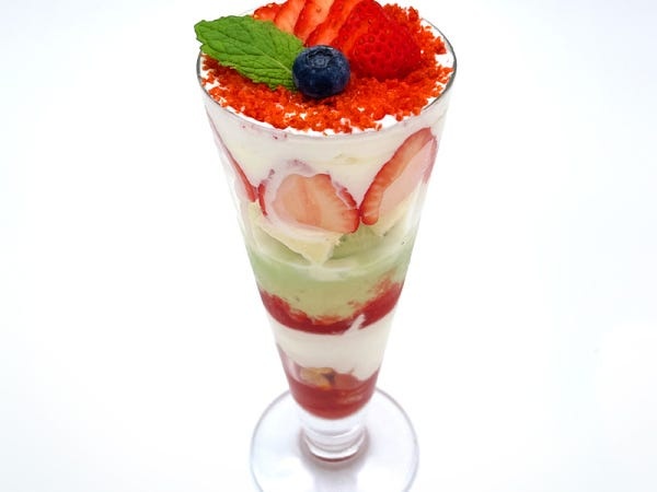 人気のいちごパフェ☆（※メニューは随時変更する場合があります）