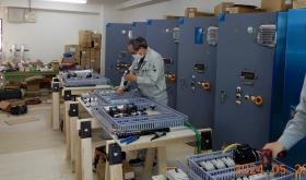 制御盤の組立て