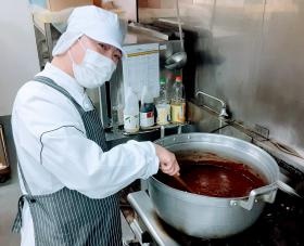 楽しくお料理を作ってます。