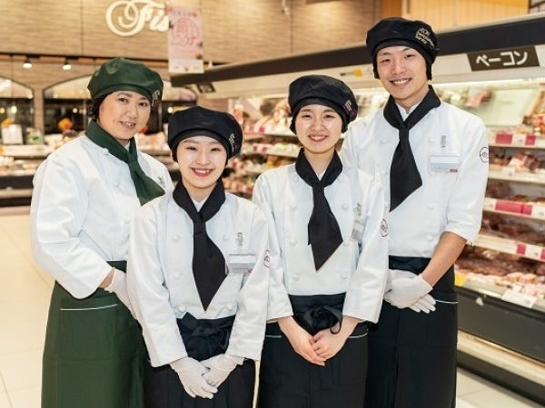 ▼入社後の初勤務は研修です　入店から退店まで、実際の勤務の流れを店舗で実習します♪分からない事は、研修担当者に何でも聞いてくださいね！