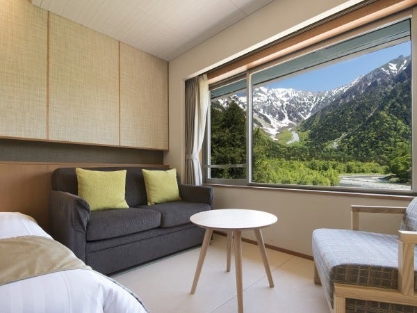 ホールスタッフ（未経験歓迎・スキルは一切不問）