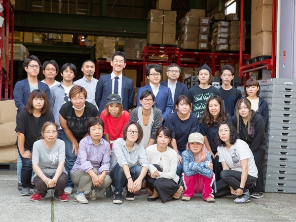 スタッフ集合写真