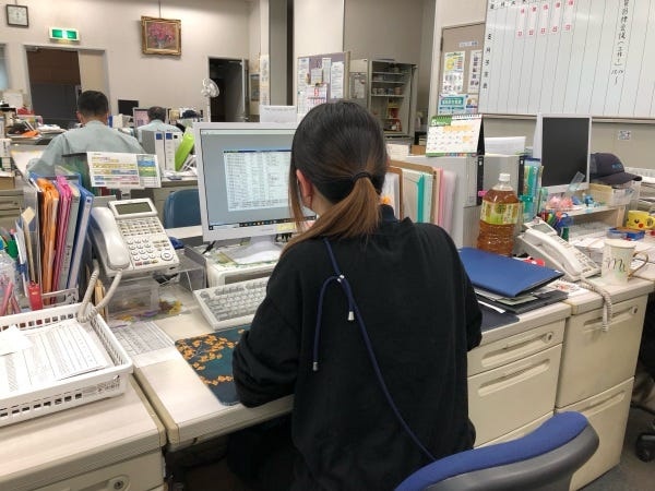 お取引先様と受発注作業中