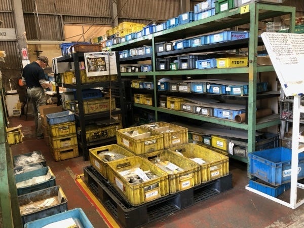 工場に行って現物確認や作業者と打ち合わせもします！