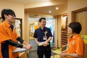 みんなで協力するチームケアを大切にしています。