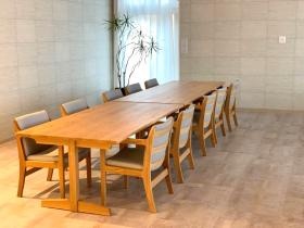 おおるり富塚の内観