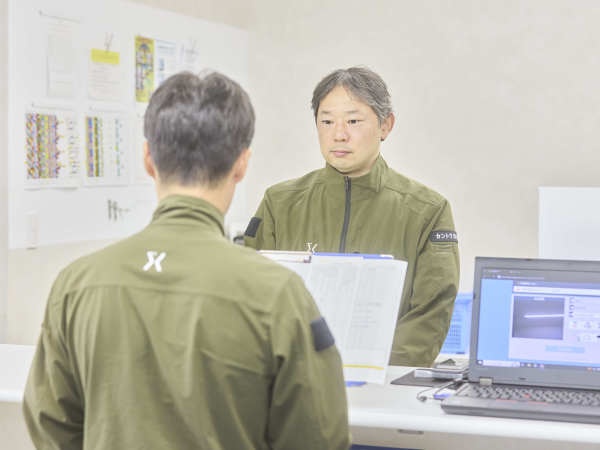 「大型免許を取って大きいトラックに乗りたい！」など社員それぞれの希望に沿ったステップアップを支援しています◎