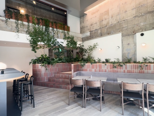 オシャレで綺麗なオフィスです。