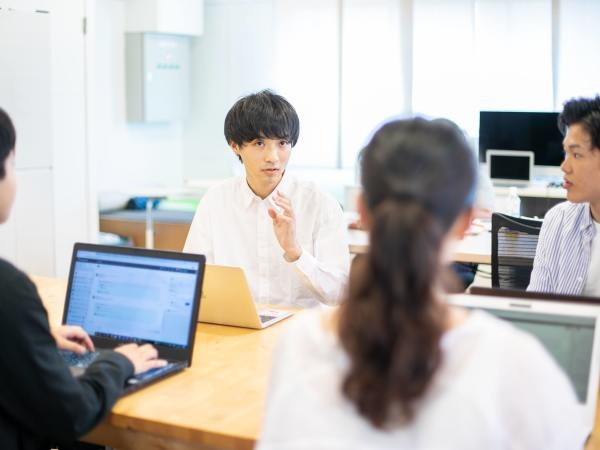 コワーキングスペース運営補助・非喫煙者