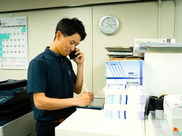 iPhone、iPad、社用車は各自に支給！自分の営業スタイルに合わせて、ぜひ活用してください★