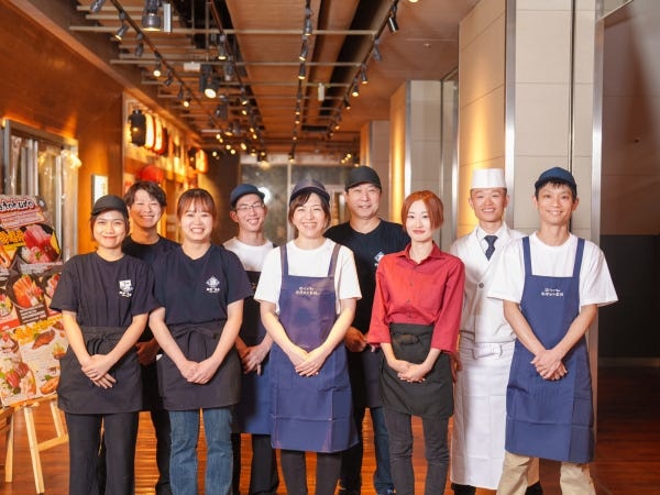 ホールスタッフ（学歴不問）