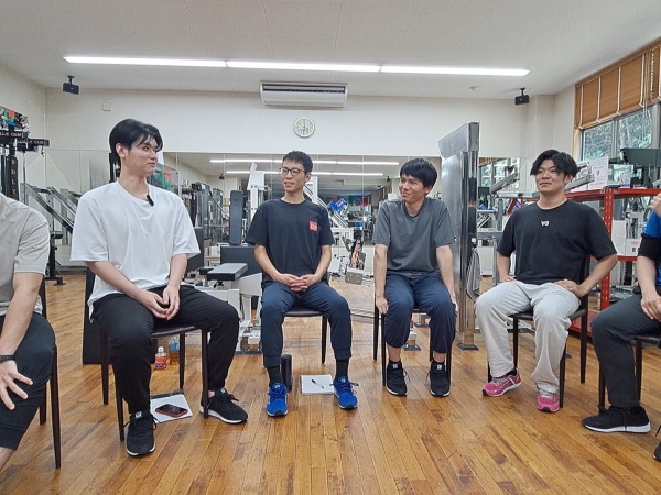 20代が中心の職場です。真剣なところは徹底的に真剣に、楽しむところは徹底的に楽しむ、そんなオンオフのハッキリした職場です。