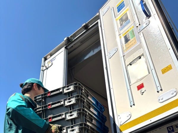 副業の準中型コンビニ配送ドライバー