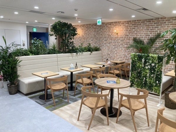 綺麗なカフェスペースは入社後ご自由にお使いください♪