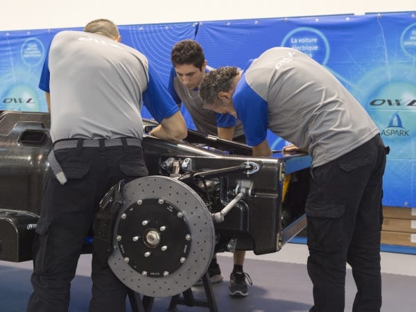 当社の電気自動車開発事業では、電動ハイパーカー『アウルSP600』が正式に世界最速の電動ハイパーカーとしてギネス世界記録?に認定されました！