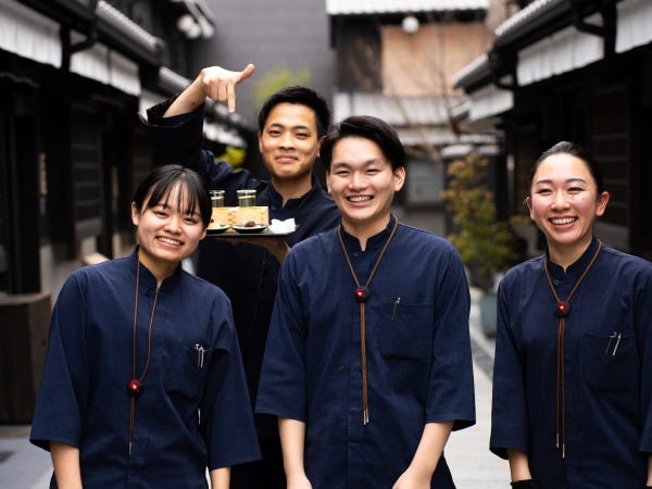 旅館フロントスタッフ｜未経験歓迎｜英語スキル活かせる｜箱根