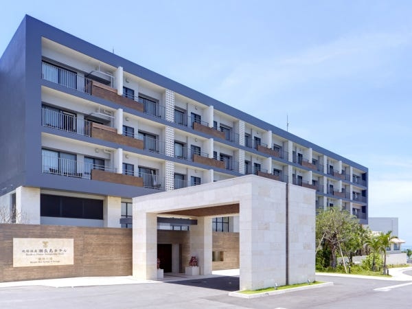 ホールスタッフ・レストランホールスタッフ（賞与あり・土日祝勤務出来る方優遇）