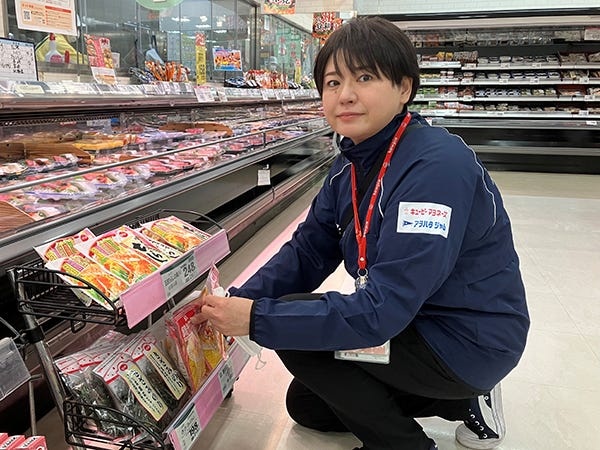 店舗担当者から相談を受け、売り場に合う商品を提案することも。自分のアイデア次第で売上が大きく変わるので、仕事の手応えを感じられます。