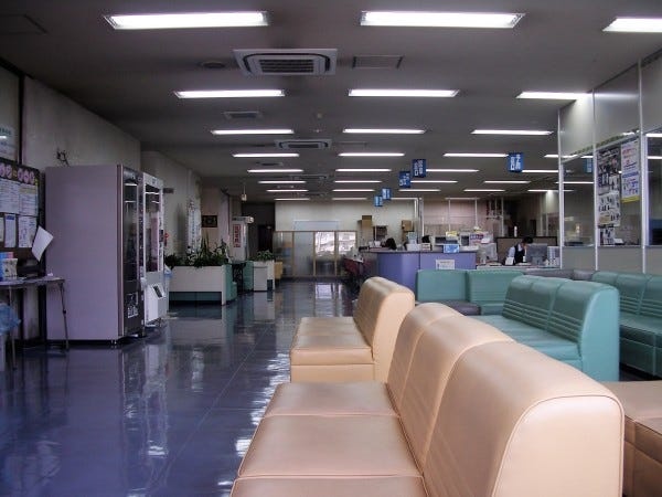 教習所受付・カウンタースタッフ｜未経験歓迎｜お客様対応