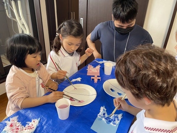 活動の様子です。子ども達と楽しく過ごすことができます。