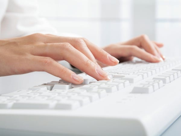 データ入力スタッフ・正社員（コンピュータに興味があり）