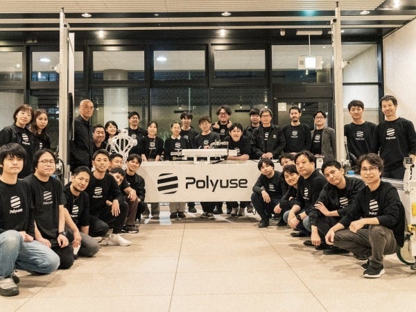 年齢立場関係なく意見を出し合いながら仕事を進めています