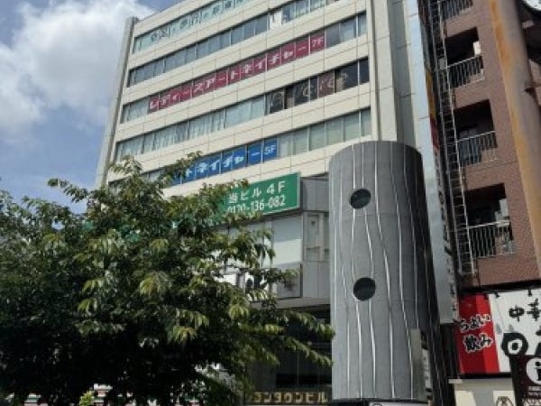 勤務いただく店舗ビル（蒲田店）です。