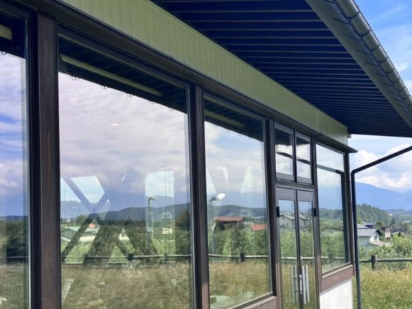 日和は、長野県の直売所さんちゃんの隣にあるお食事処です。飯綱町の食材を使ったおにぎりやラーメンをお楽しみいただけます。