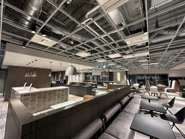 オフィス内には休憩用の専用ラウンジもあるのでゆっくり休憩できます！