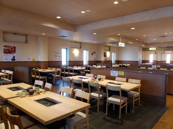 焼肉バイキングレストラン ホールスタッフ（扶養内勤務OK）釧路市入江店