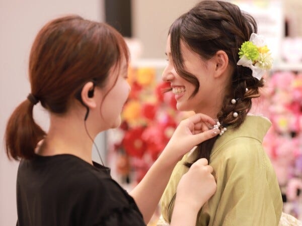 ヘアセットスタッフ（ヘアセットのスキル習得中の方も歓迎）