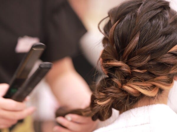 ヘアセットスタッフ（ヘアセットのスキル習得中の方も歓迎）