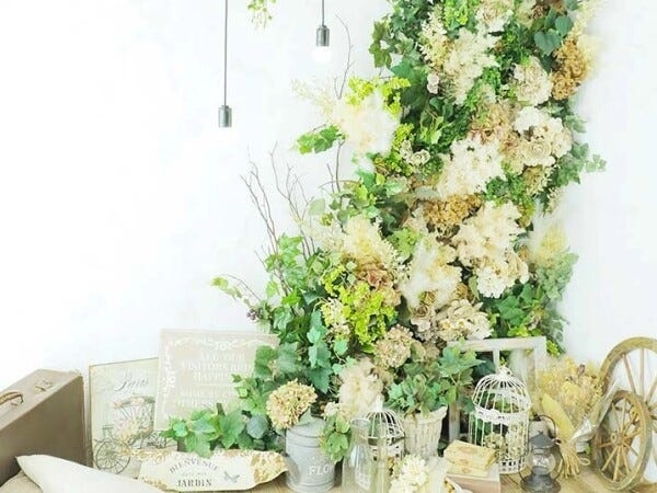 スタジオセットも様々！ブライダルに合うものや和室に合うものなど、衣裳に合わせてセット選びも楽しめます！