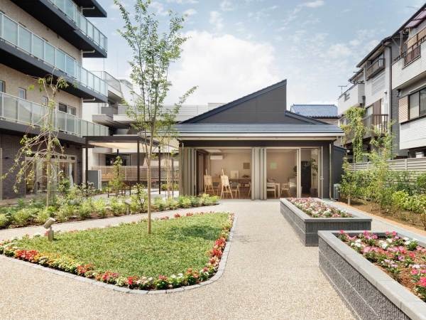 未経験者歓迎！入居者様の生活を支える介護スタッフ（資格取得支援あり）