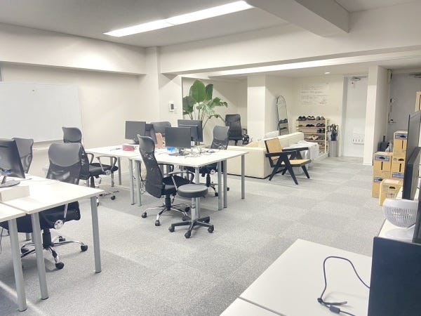 オフィスの様子です！代々木駅、新宿駅徒歩圏内。
