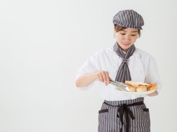 ホテルレストランスタッフ（高時給1200円〜/週2日〜OK/未経験歓迎）