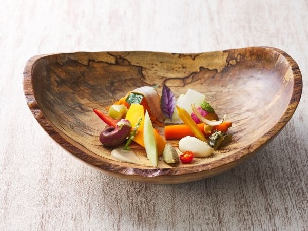 レストランホールスタッフ（経験者優遇・未経験歓迎）