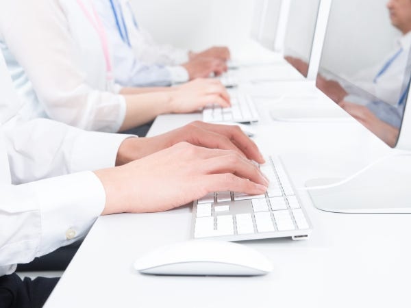 社内ヘルプデスク・TV局を支えるITサポート（未経験OK・神戸勤務）