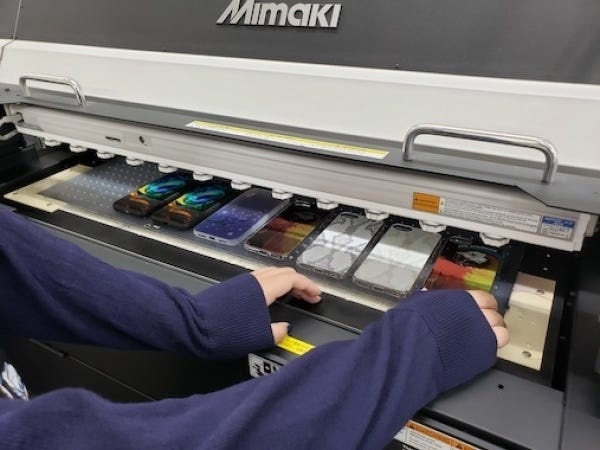 アニメキャラグッズの印刷オペレーター（を選択可・残業なし）