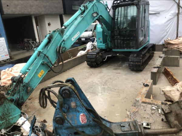 住宅解体作業員募集！未経験者歓迎、廃材運搬など