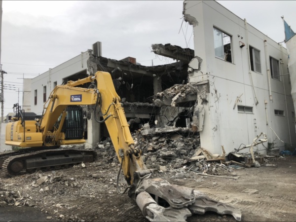 住宅解体作業員募集！未経験者歓迎、廃材運搬など