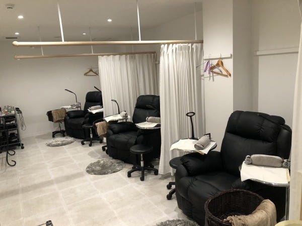 ネイルサロンのスタッフ（ネイリスト経験者歓迎）