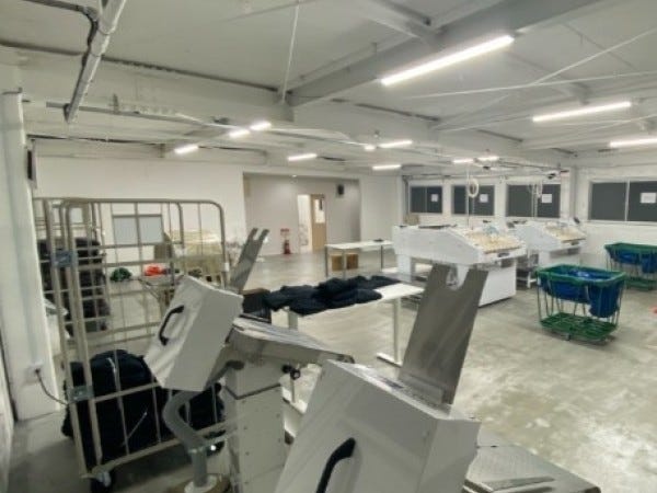 2階では、たたみ専用機械で作業も簡単！