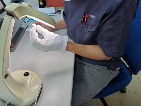 プラスチック製品の検査・組立スタッフ募集！未経験歓迎