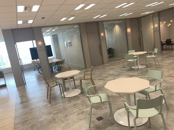 商談スペースと会議室