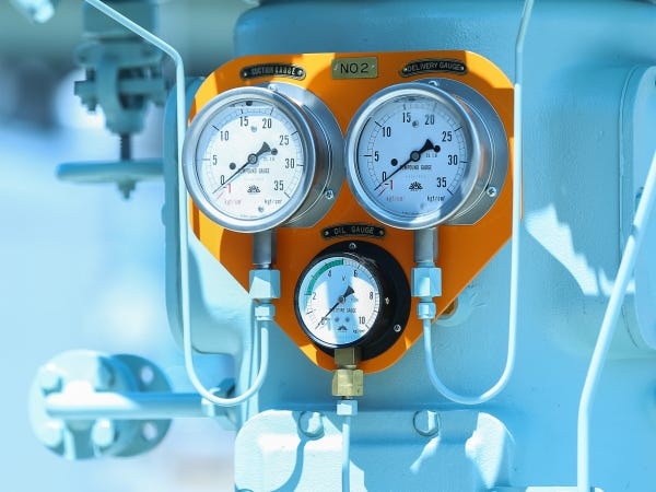 精密機械部品の出荷スタッフ募集！未経験歓迎◎土日祝休み