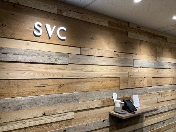 今年から新しくしたエントランスです。