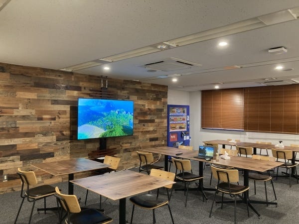 昨年から増床し、新たにリラクゼーションスペースを設けました。