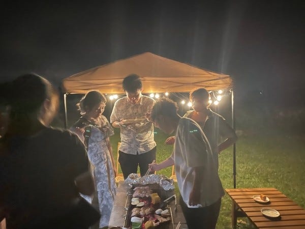 バーベキューなども行ってスタッフ同士の親睦を深めています！