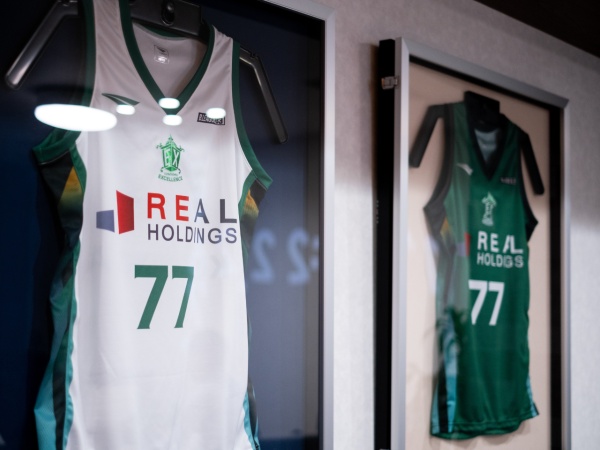 【スポーツ観戦】☆バスケ☆リアルがスポンサーを務めるチームの試合観戦ができます★会社にはユニフォームも飾ってます。